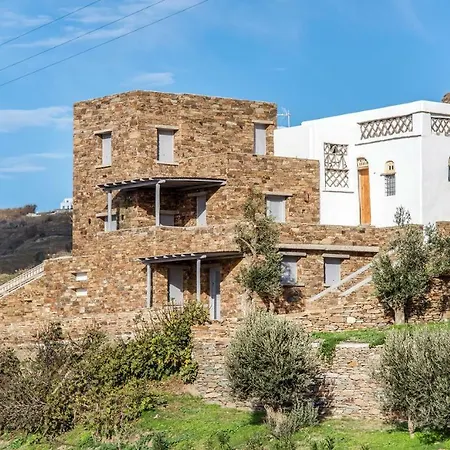 Villa Tinos Pigeon House *