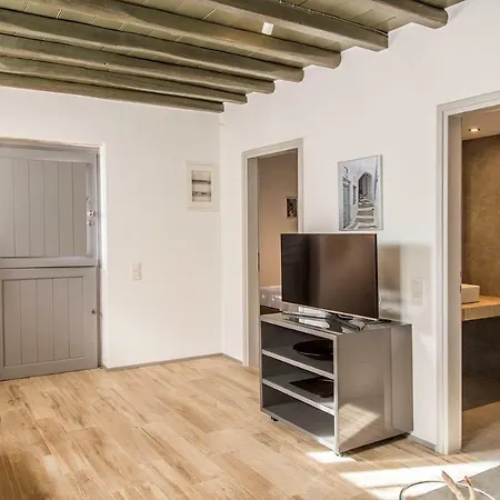 Villa Tinos Pigeon House