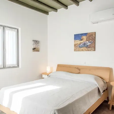 Tinos Pigeon House