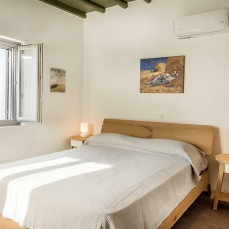 Villa Tinos Pigeon House *