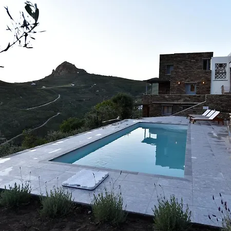 Tinos Pigeon House Arnados
