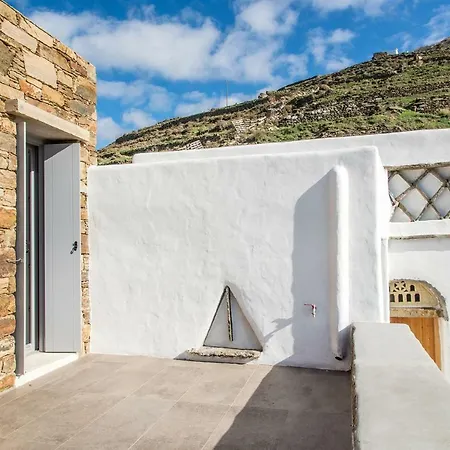 Tinos Pigeon House * Arnados