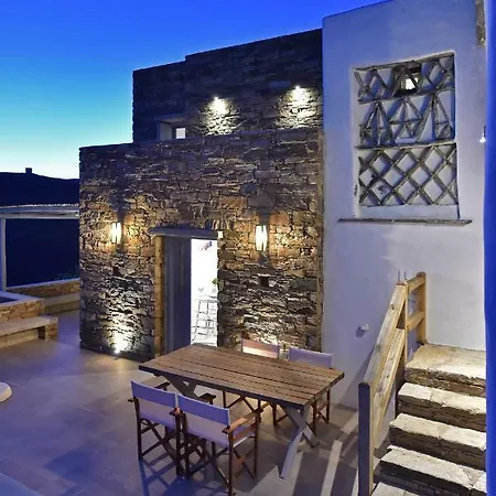 וילה Tinos Pigeon House *
