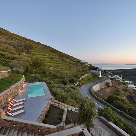 וילה Tinos Pigeon House *